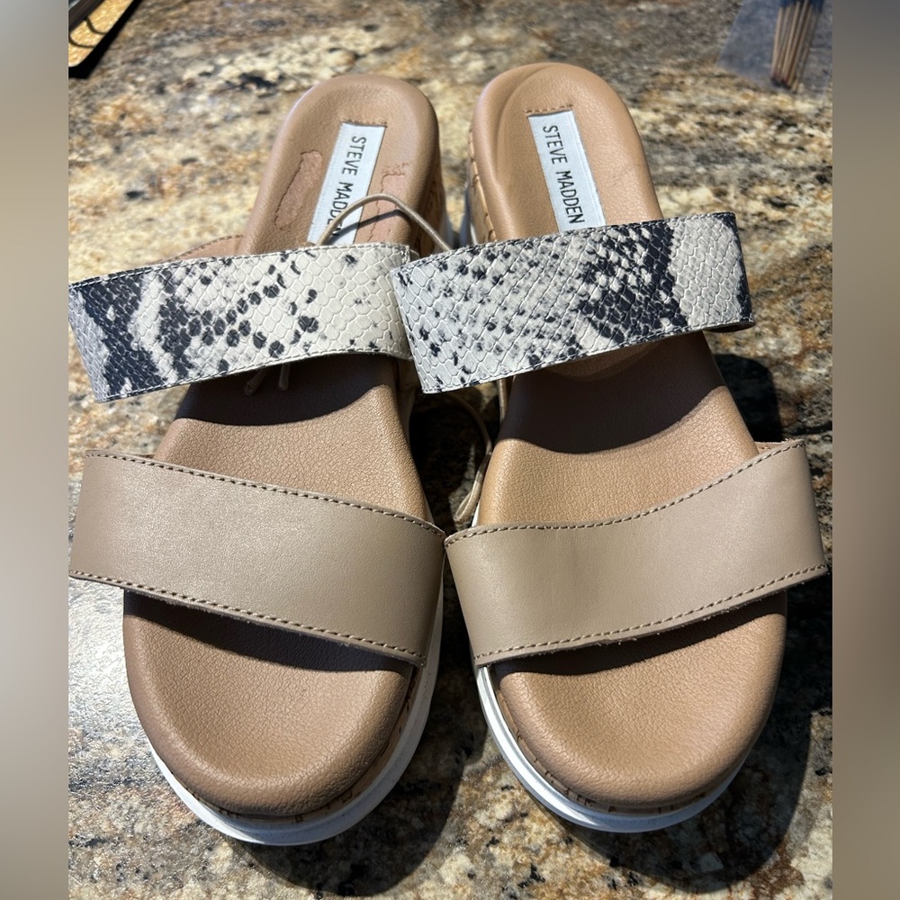 Steve Madden Women's Taupe Sandals with Snake-Print Strap size 8 NEW